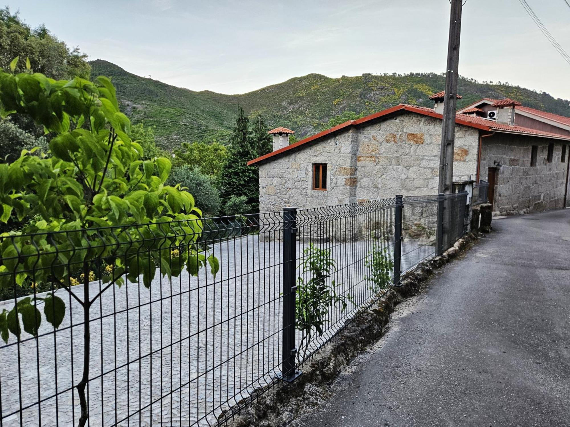 Quinta Da Casa Dos Santos - Inside Geres Pensionat Eksteriør billede
